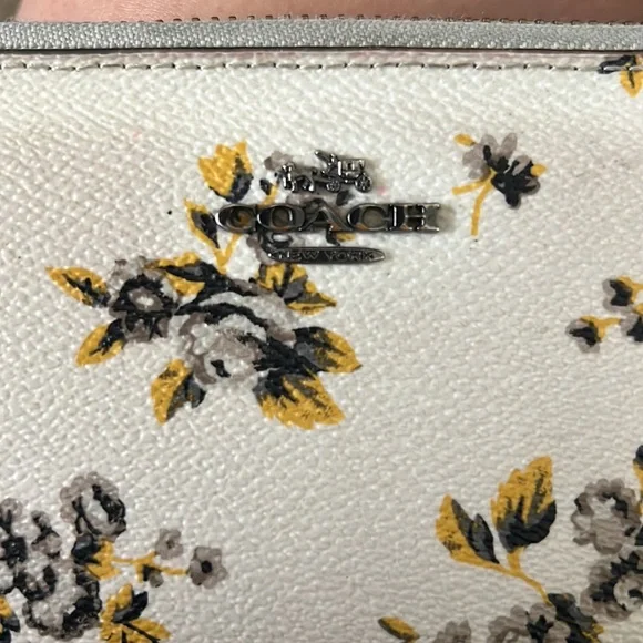 Coach wallet - Picture 2 of 4